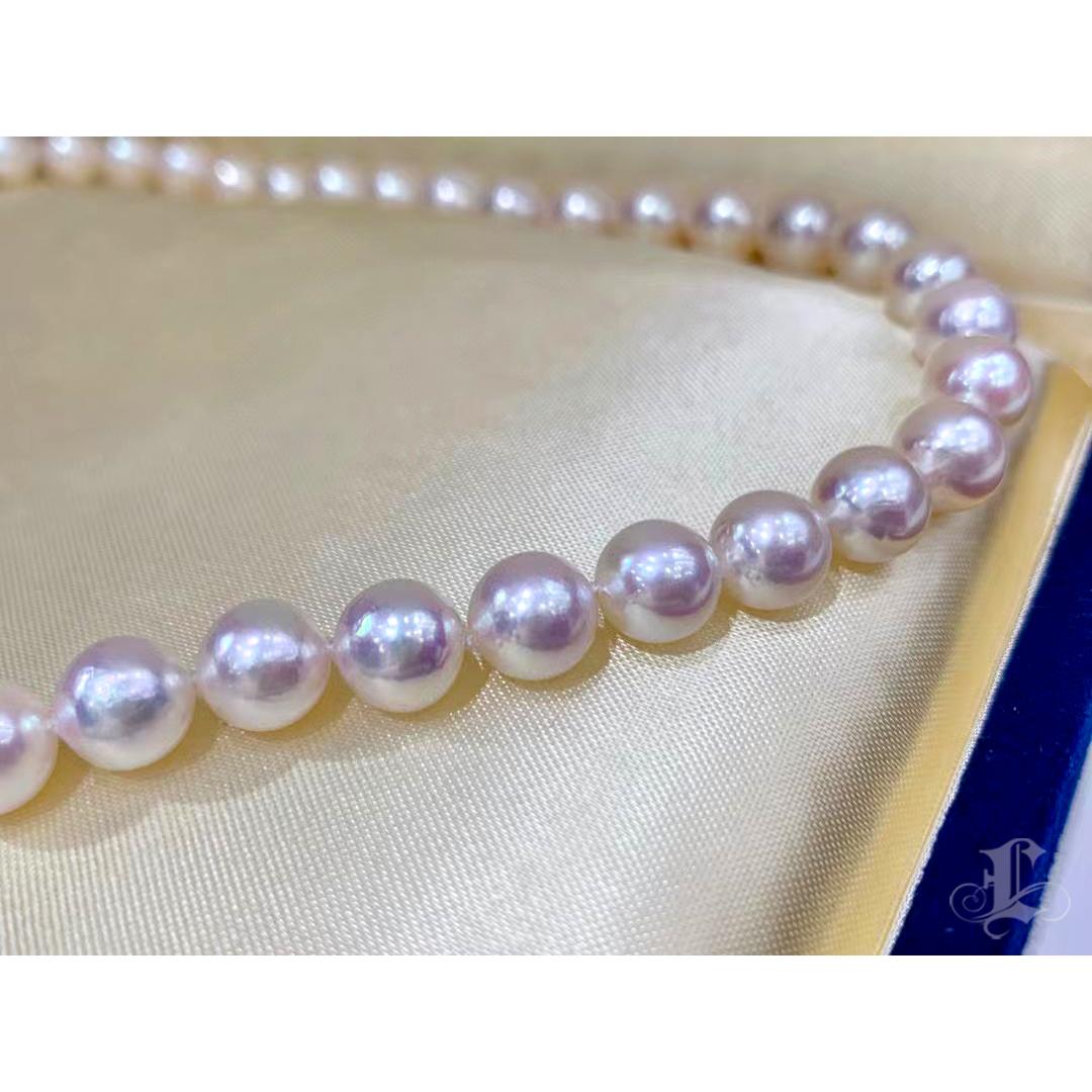 【Vine Symphony】Verdant Leaf Emerald AA+ Akoya Pearl Pendant Necklace For Sale 1
