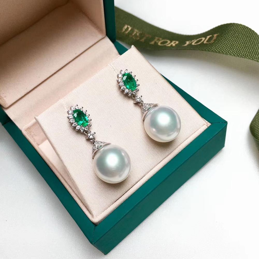 【Crown Radiance】Emerald Crown Aurora South Sea Pearl Drop Earrings For Sale 3