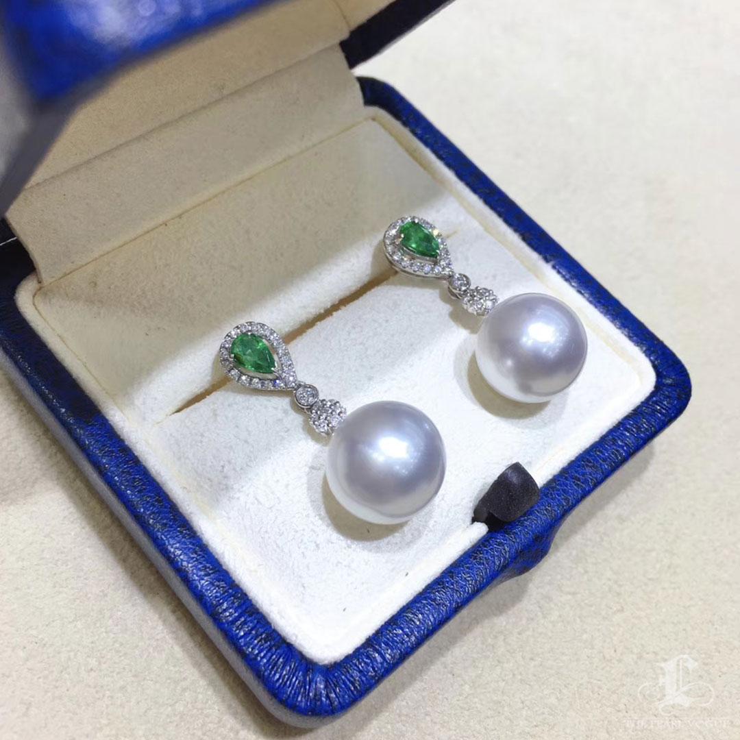 【Jādora】Emerald Drop Aurora South Sea Pearl Evening Earrings For Sale 2