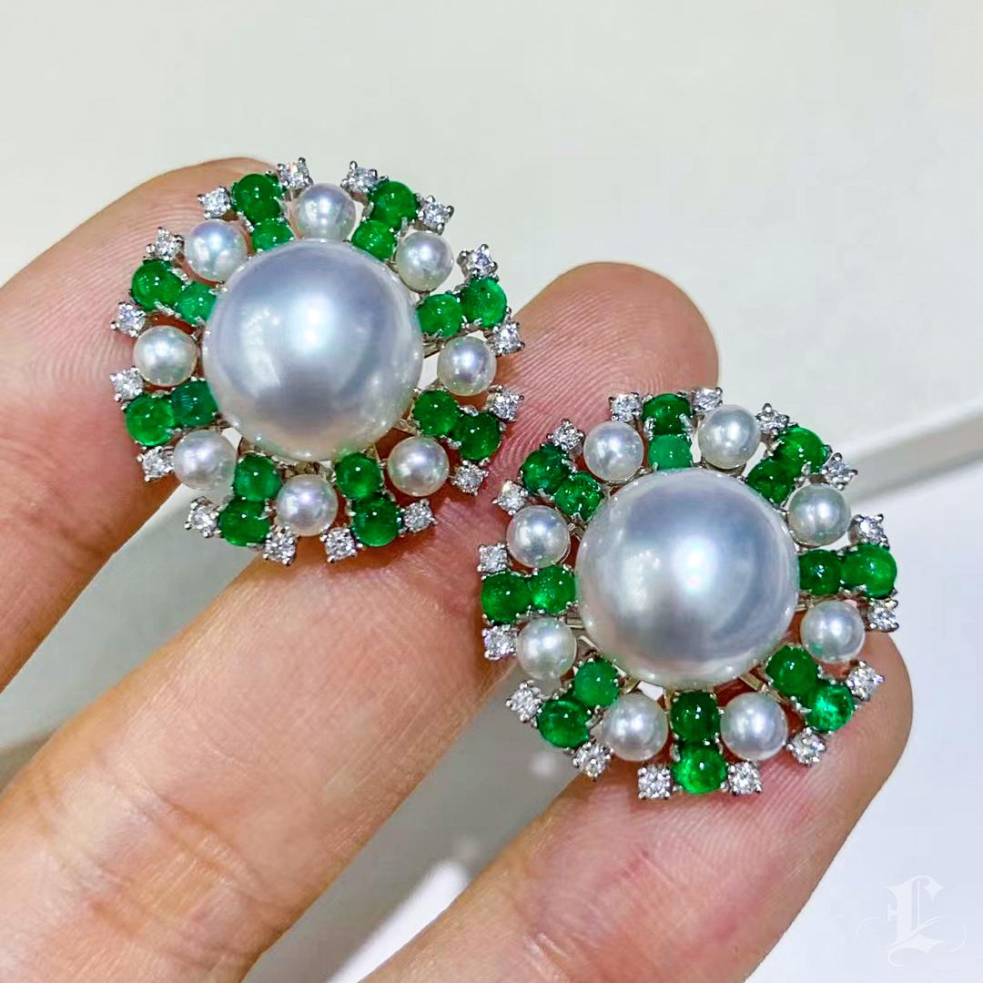 【Jādora】Emerald Halo Aurora South Sea Pearl Diamond Statement Earrings For Sale 3