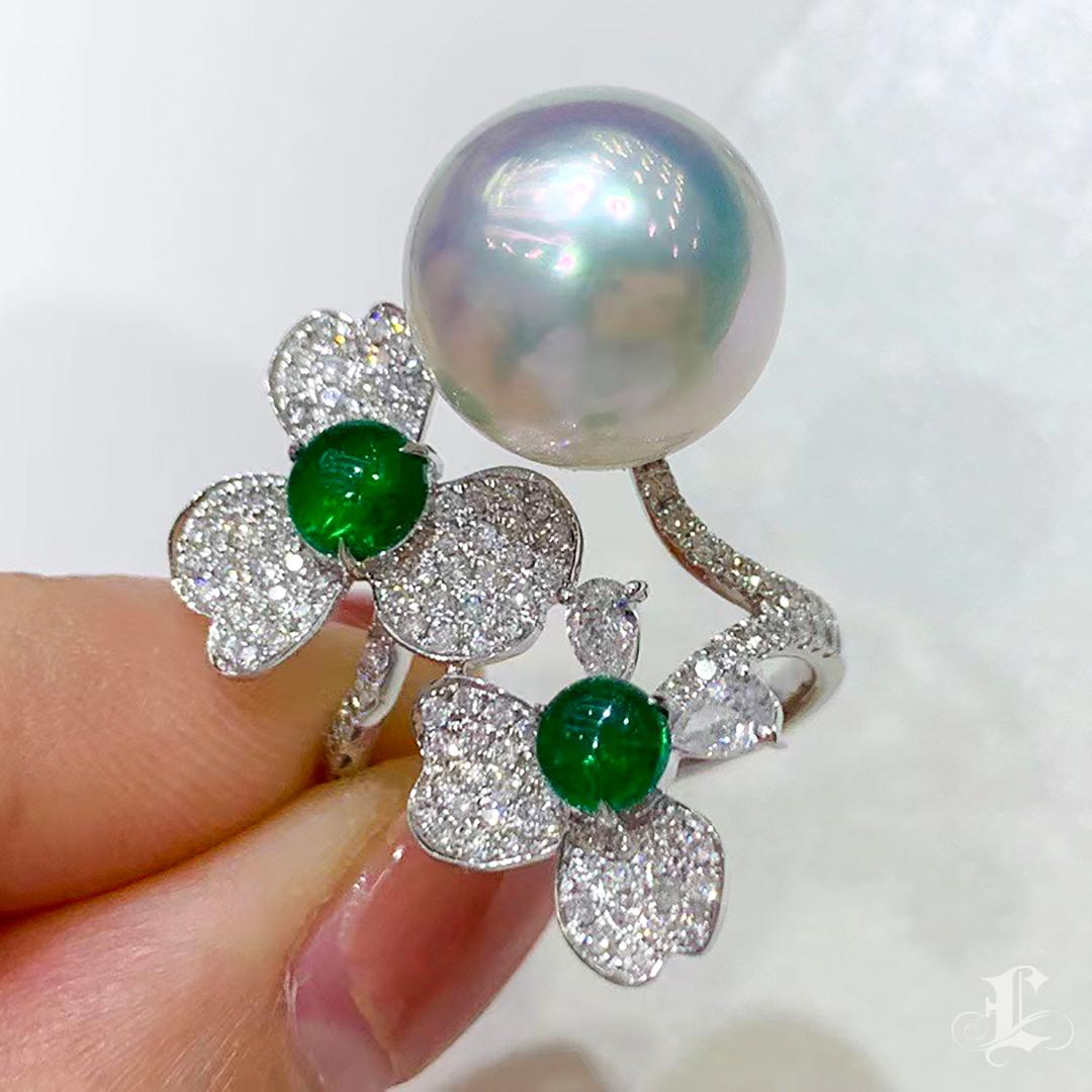 【Vine Symphony】Blooming Duo Emerald Aurora South Sea Pearl Ring In New Condition For Sale In New York, NY