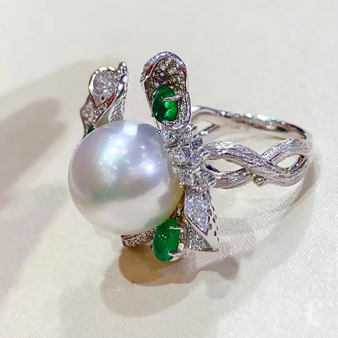 Women's 【Crown Radiance】Convertible Emerald & South Sea Pearl Statement Ring Pendant For Sale