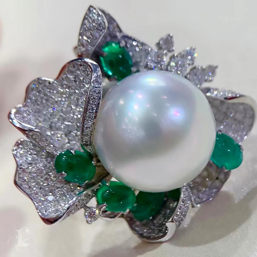 【Crown Radiance】Convertible Emerald & South Sea Pearl Statement Ring Pendant For Sale 3