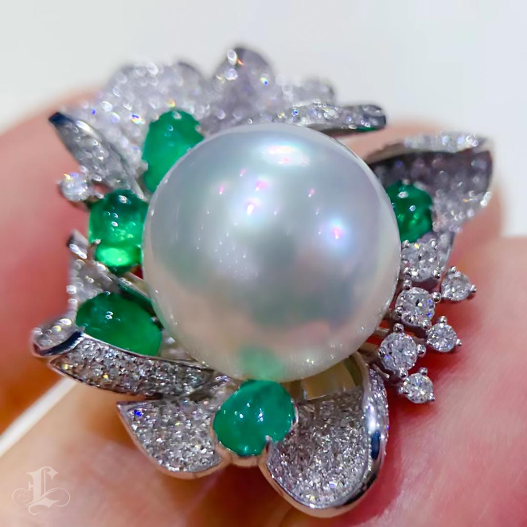 【Crown Radiance】Convertible Emerald & South Sea Pearl Statement Ring Pendant For Sale 4