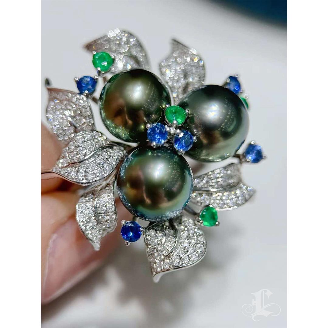 【Sinfonia di vite】 Anello con perle di Tahiti e pietre preziose del Giardino Incantato Aurora in vendita 6