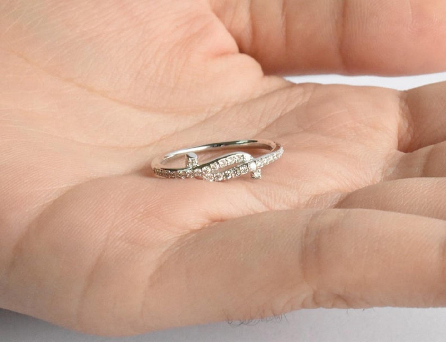 For Sale:  18k Gold Diamond Engagement Ring Diamond Knot Ring Wedding Ring 7