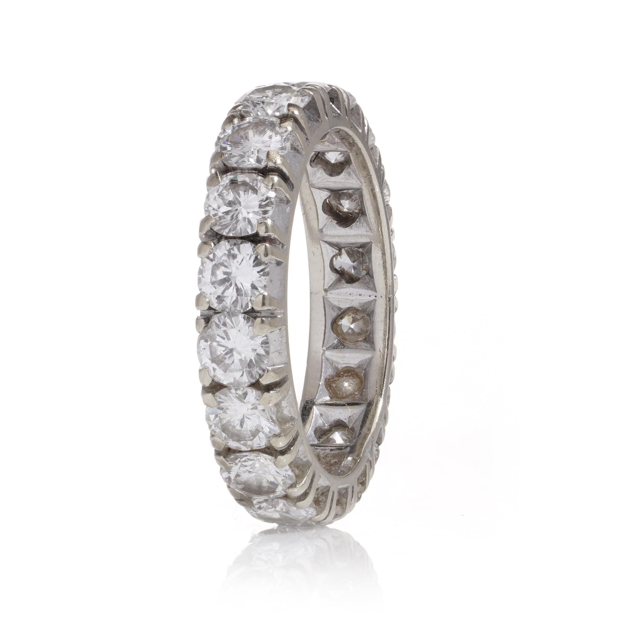 Women's 18k Gold Diamond Eternity Band Ring with 3.24 cts. of diamonds  For Sale