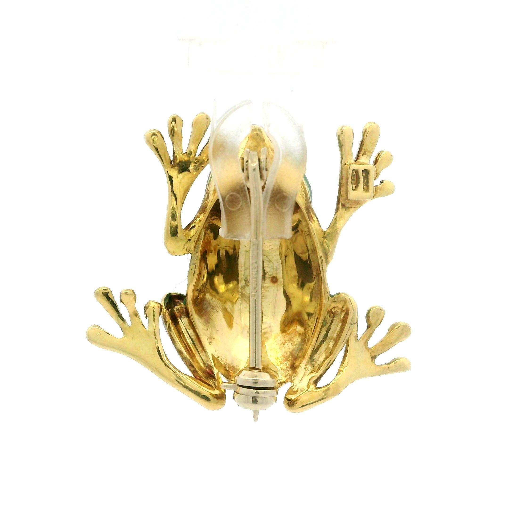 18k Gold Diamond Eyes Guilloche Green Enamel & Circle Work Frog Pin Brooch For Sale 3