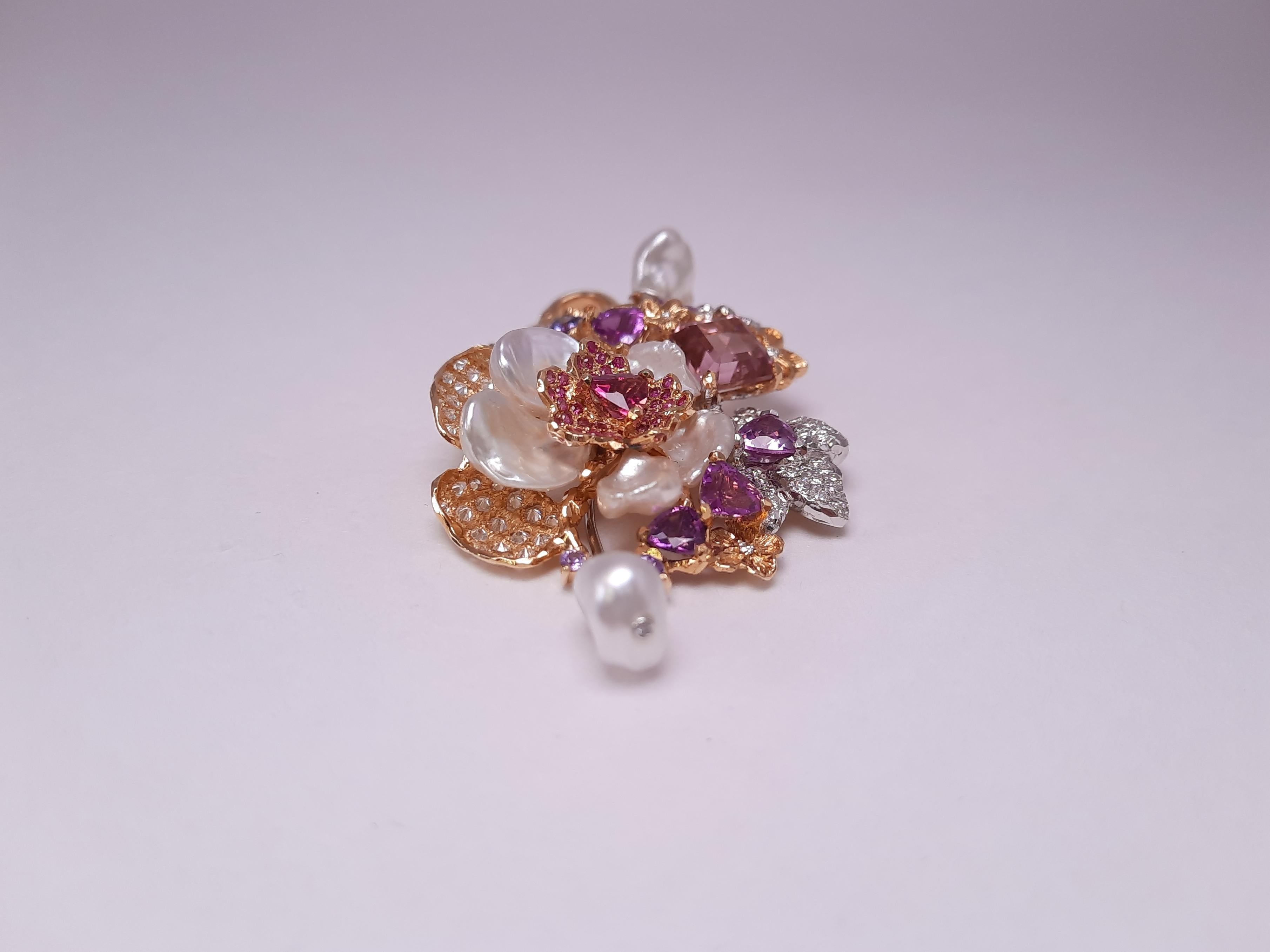 Round Cut 18K Gold Diamond Fancy Sapphire Keshi Pearl Handmade Brooch Pendant