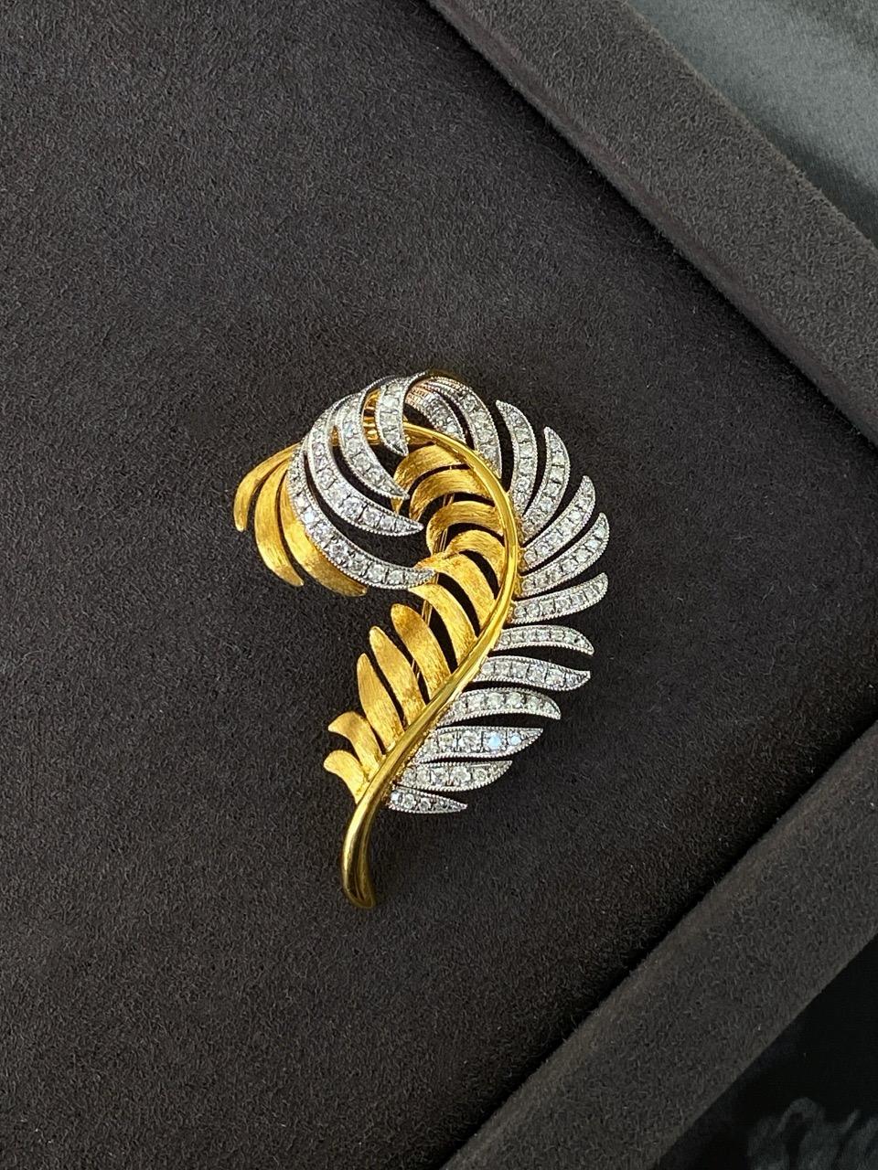 18K Gold Diamant-Feder-Brosche 9,05g Erbstück Qualität Luxus für Damen oder Herren im Angebot