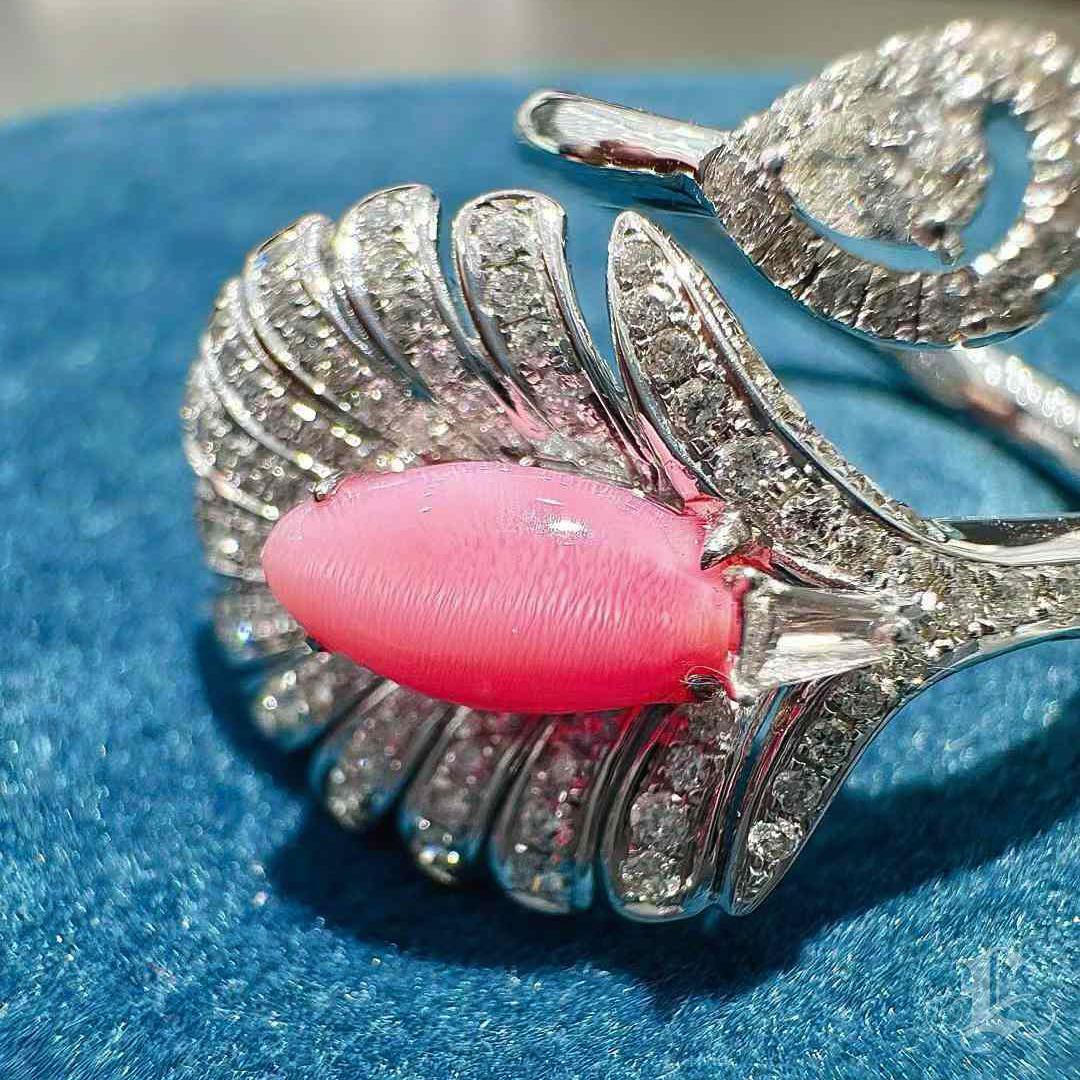 【Conchéa】Anillo de Perlas Concha Aurora Pluma de Flamenco - 1.0ct Sin cortar en venta