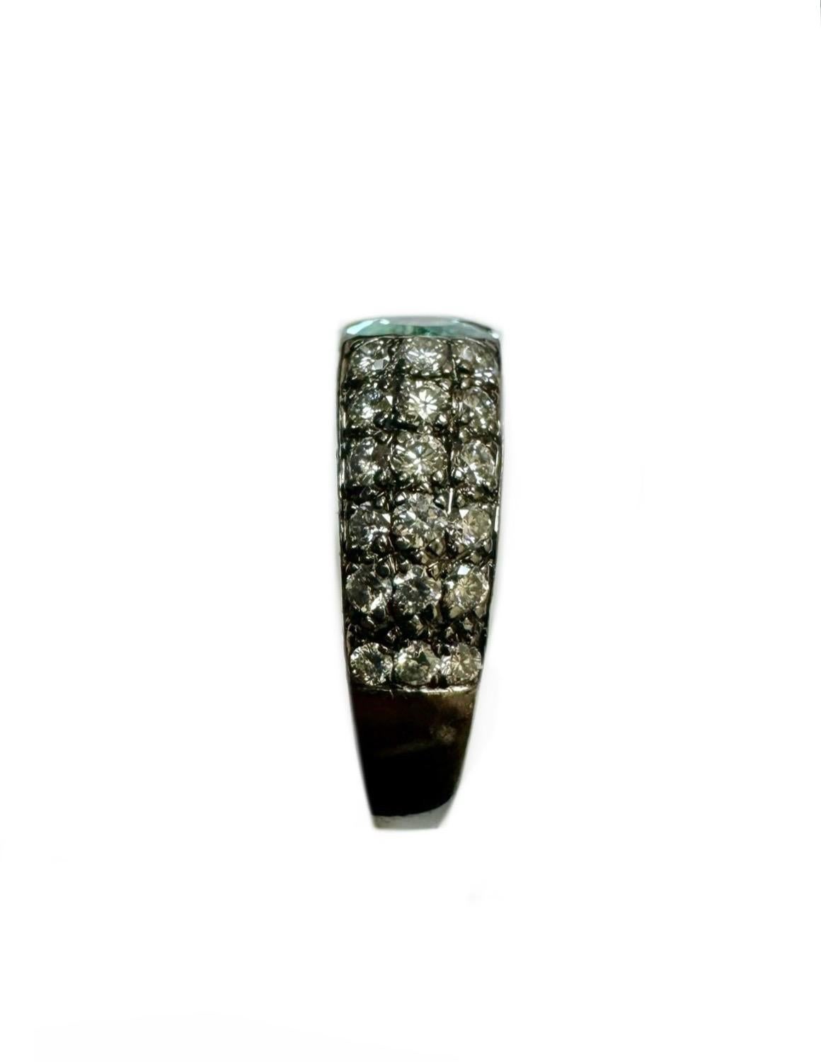 Art déco Bague de fiançailles en or 18 carats avec tourmaline Paraiba ovale de 4 carats certifiée GIA en vente