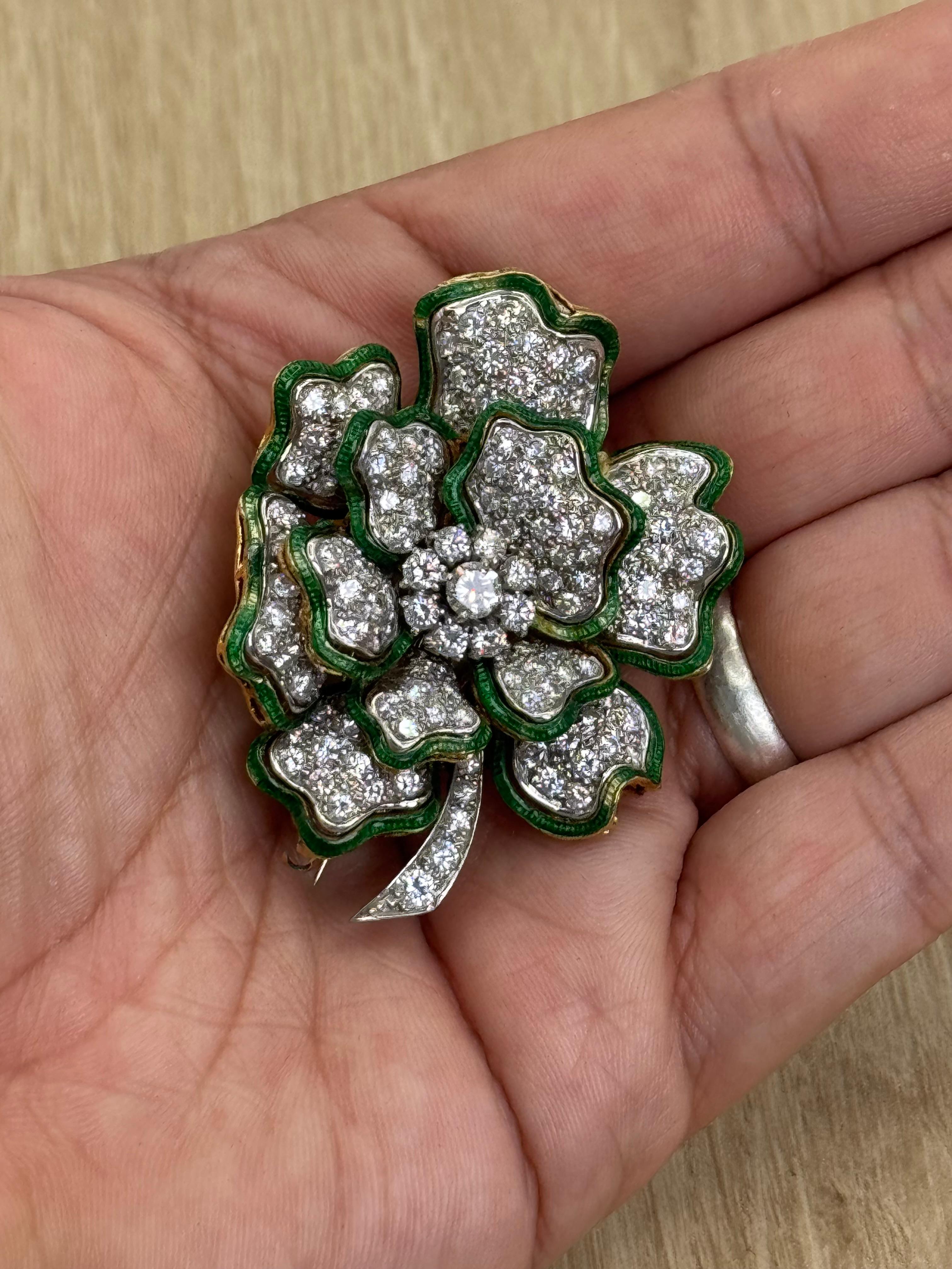 18K Gold Diamond & Green Enamel Clover Brooch im Angebot 1