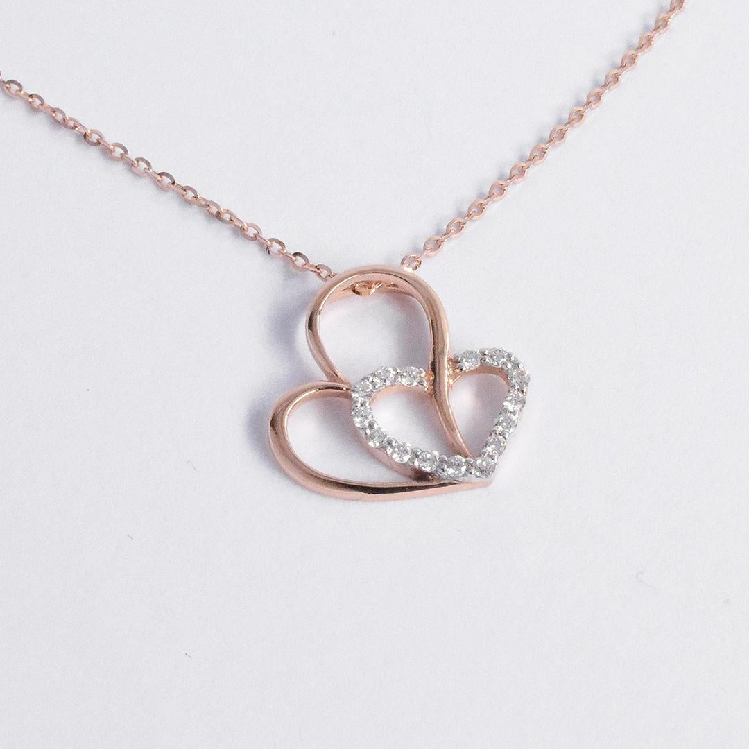 Collier en forme de cœur en or 18 carats avec diamants micro-pavés Unisexe en vente