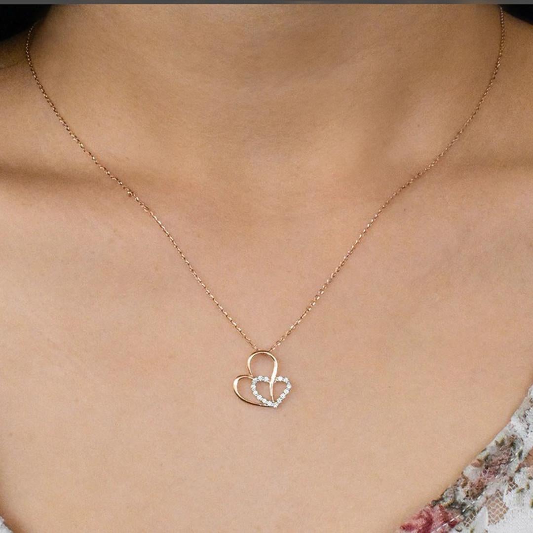 Collier en forme de cœur en or 18 carats avec diamants micro-pavés en vente 1