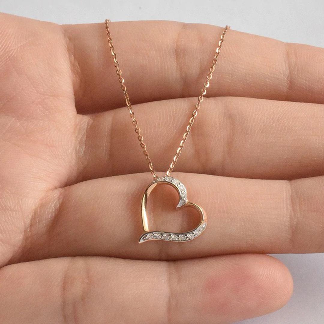 18k Gold Diamond Heart Pendant Necklace Valentine Jewelry For Sale 2