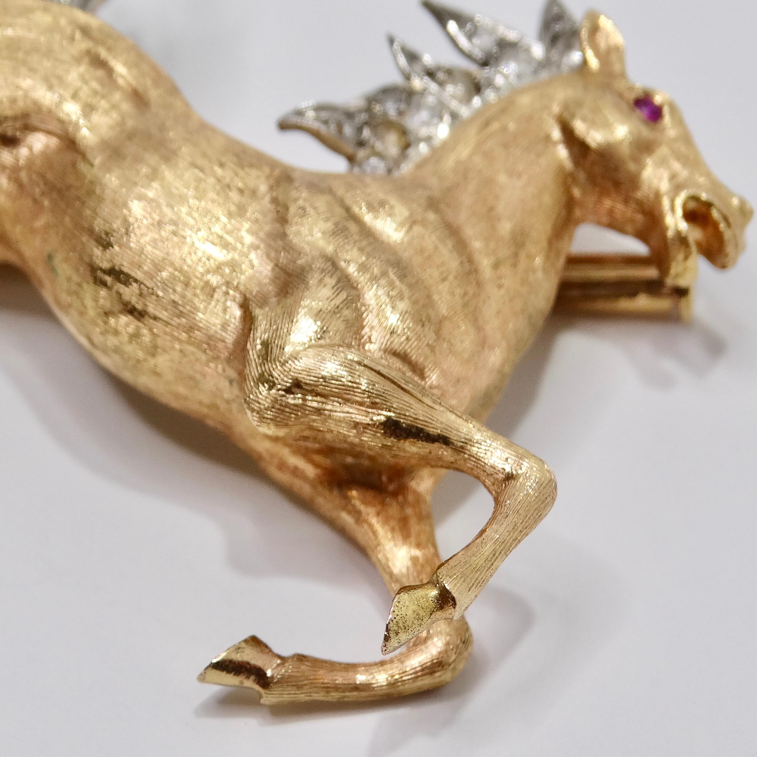 18K Gold Diamond Horse Pin In Excellent Condition For Sale In Scottsdale, AZ
