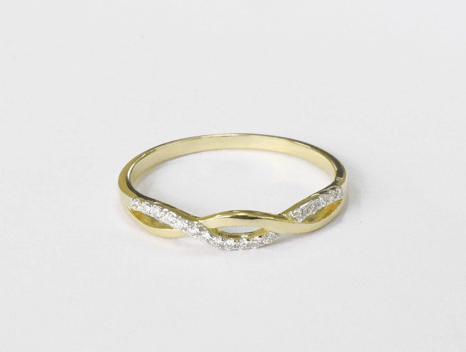For Sale:  18k Gold Diamond Infinity Band Wedding Ring 3