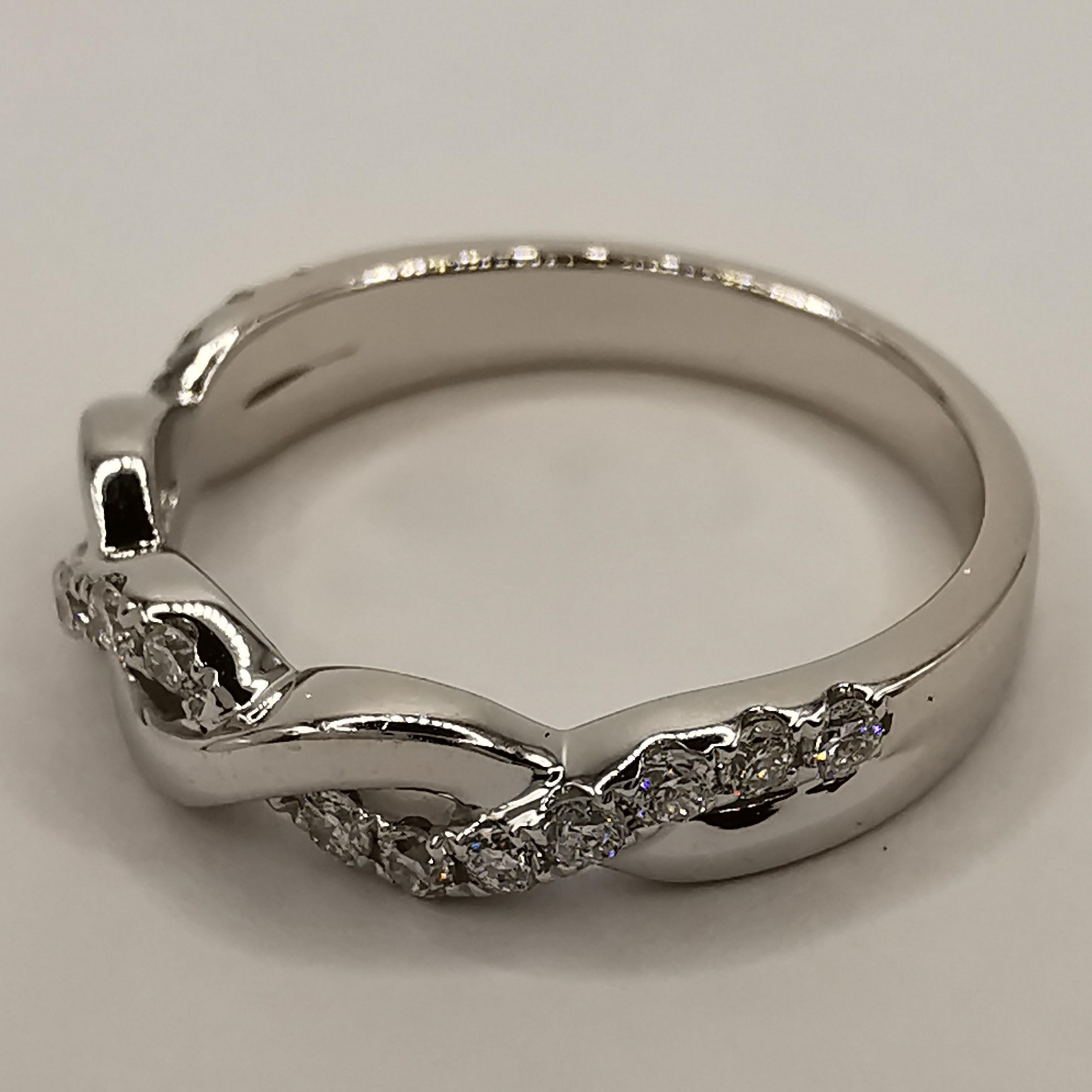 For Sale:  18K White Gold Diamond Interlaced Pavé Infinity Band Wedding Ring 3