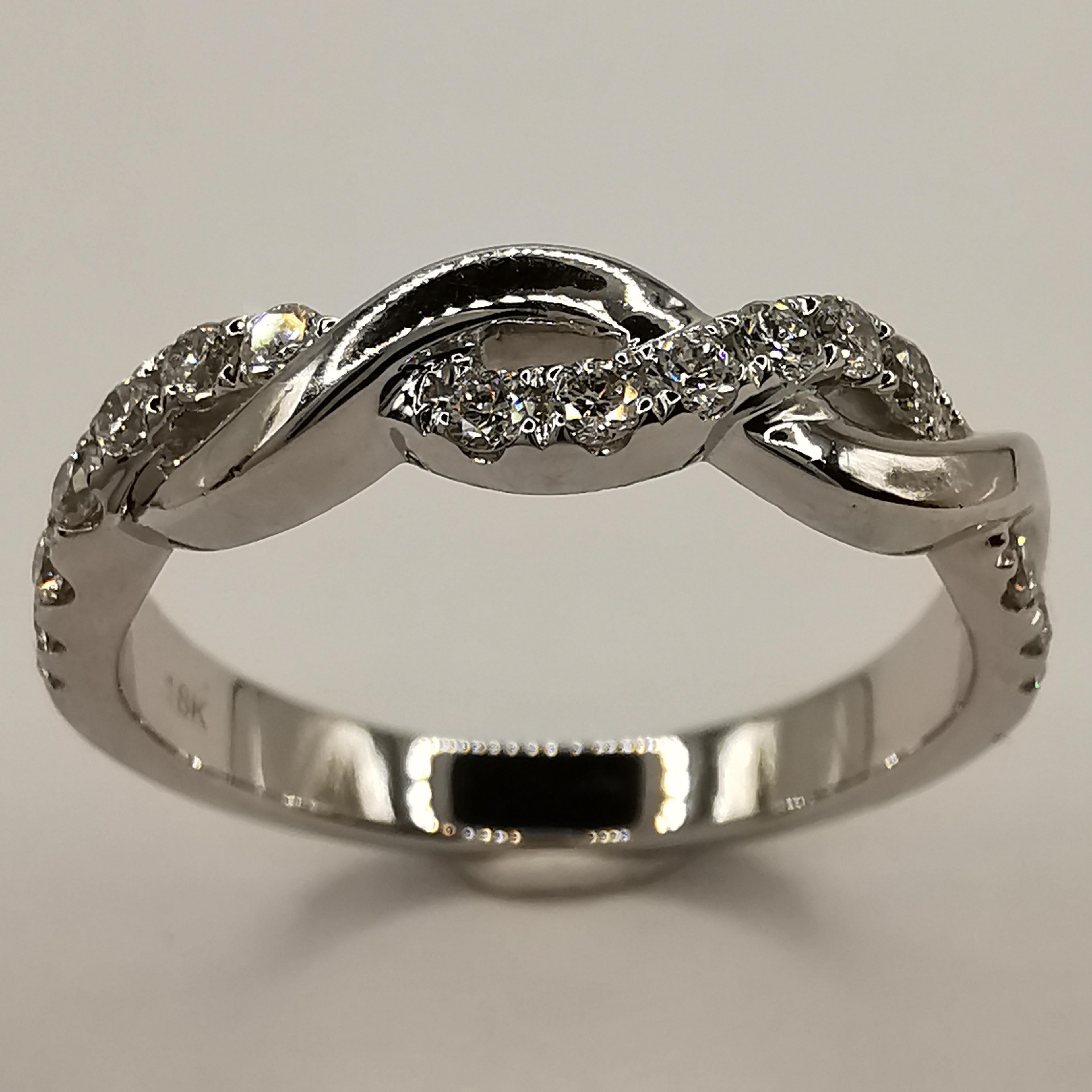 For Sale:  18K White Gold Diamond Interlaced Pavé Infinity Band Wedding Ring 6