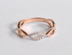 18K Gold Diamond Infinity Ring Twisted Band Ring Diamond Wedding Ring