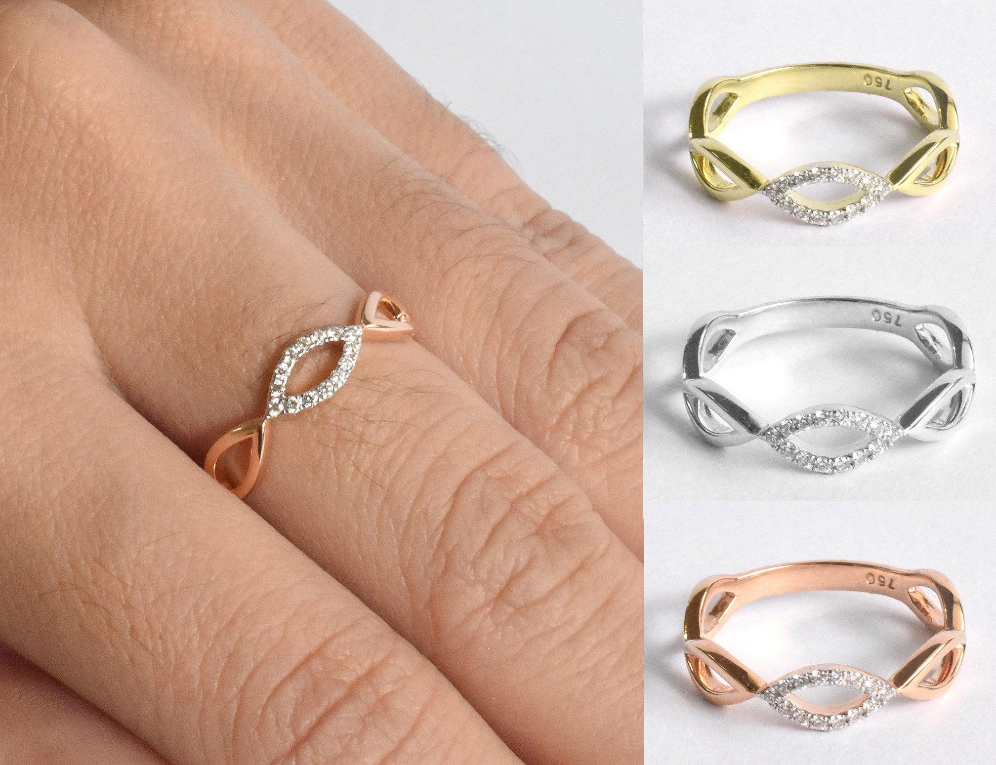En vente :  Bague de mariage à anneau torsadé en or 18 carats avec diamants 7