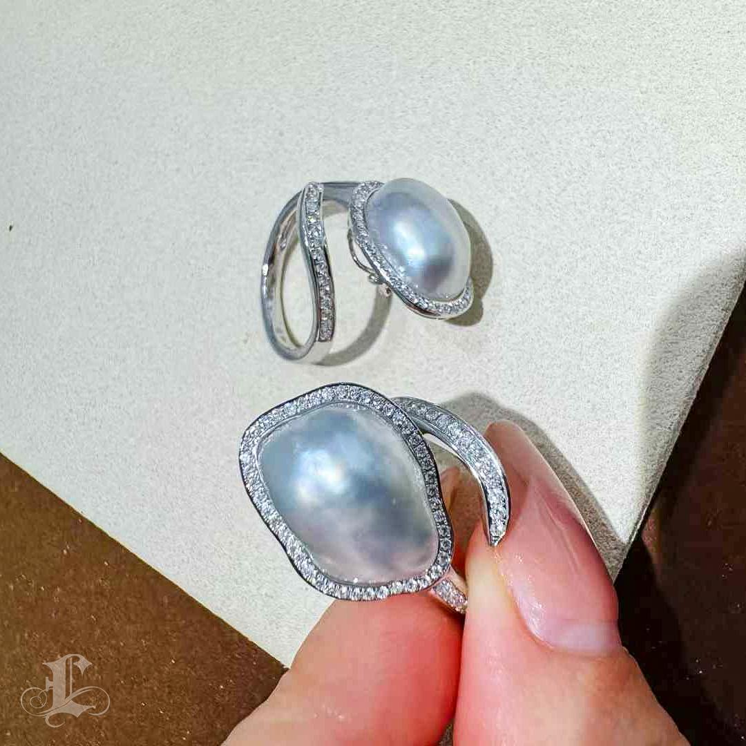 18k Gold Diamond KESHI Aurora 10x14.5mm South Sea Pearl Ring In New Condition In New York, NY