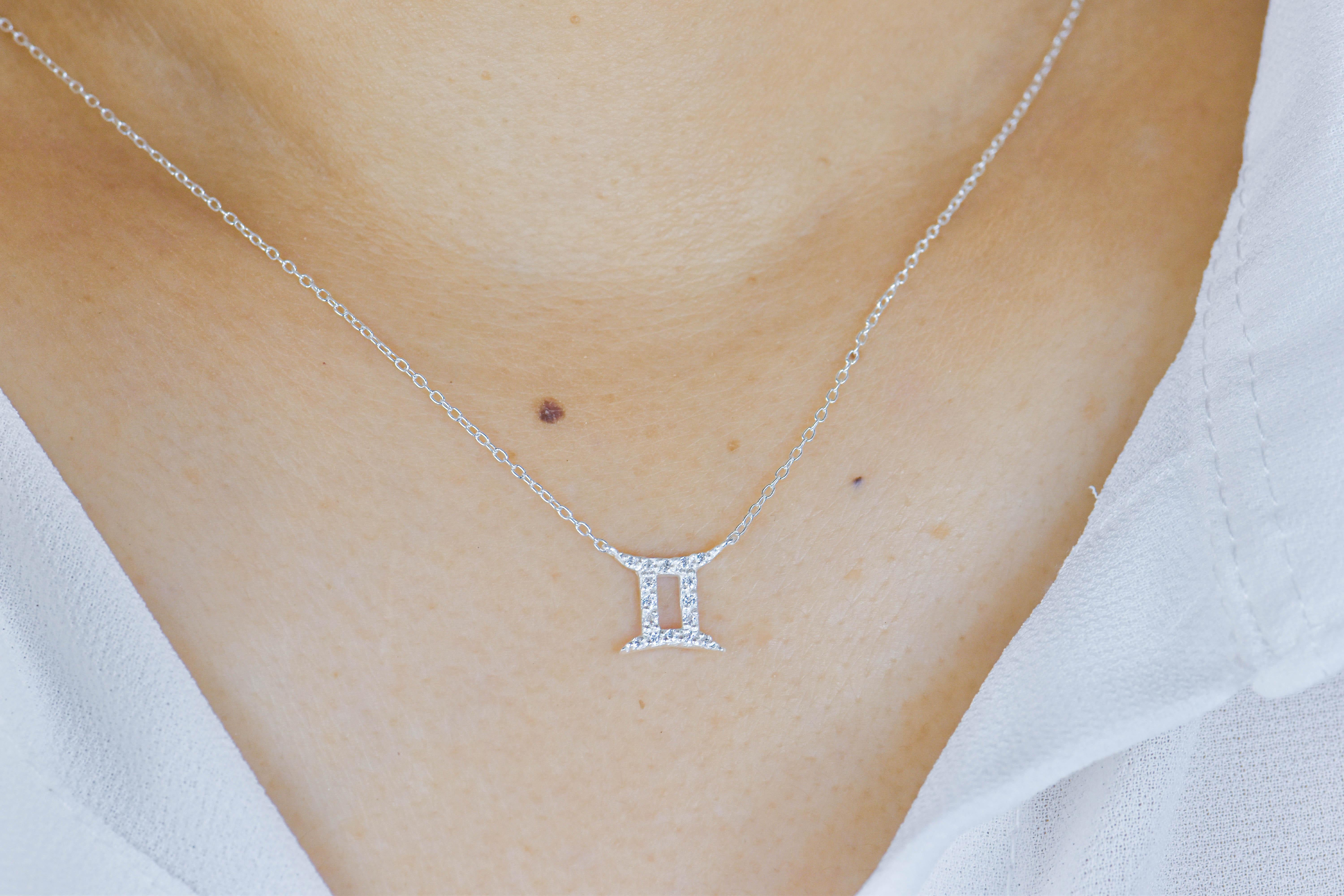 Women's or Men's 18k Gold Diamond Necklace Gemini Zodiac Sign Birth Sign Necklace For Sale