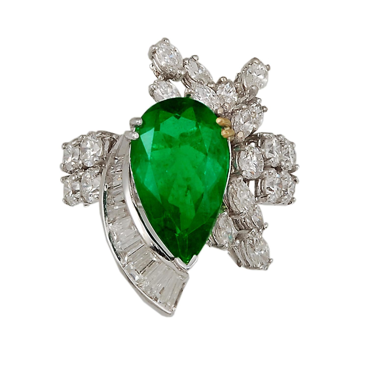Mixed Cut 18k Gold Diamond, Pear Shape Emerald Necklace Suite For Sale