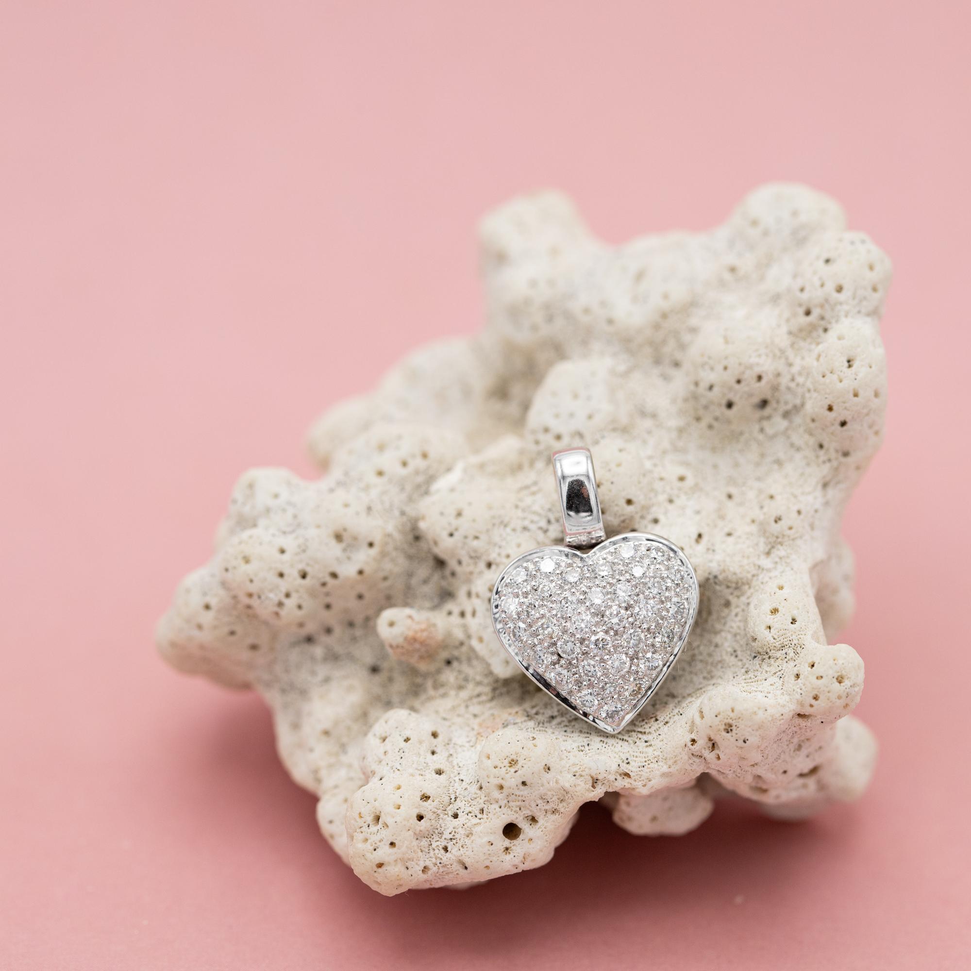 Moderne Pendentif cœur vintage en or massif 18 carats et diamants - Cadeau romantique en vente