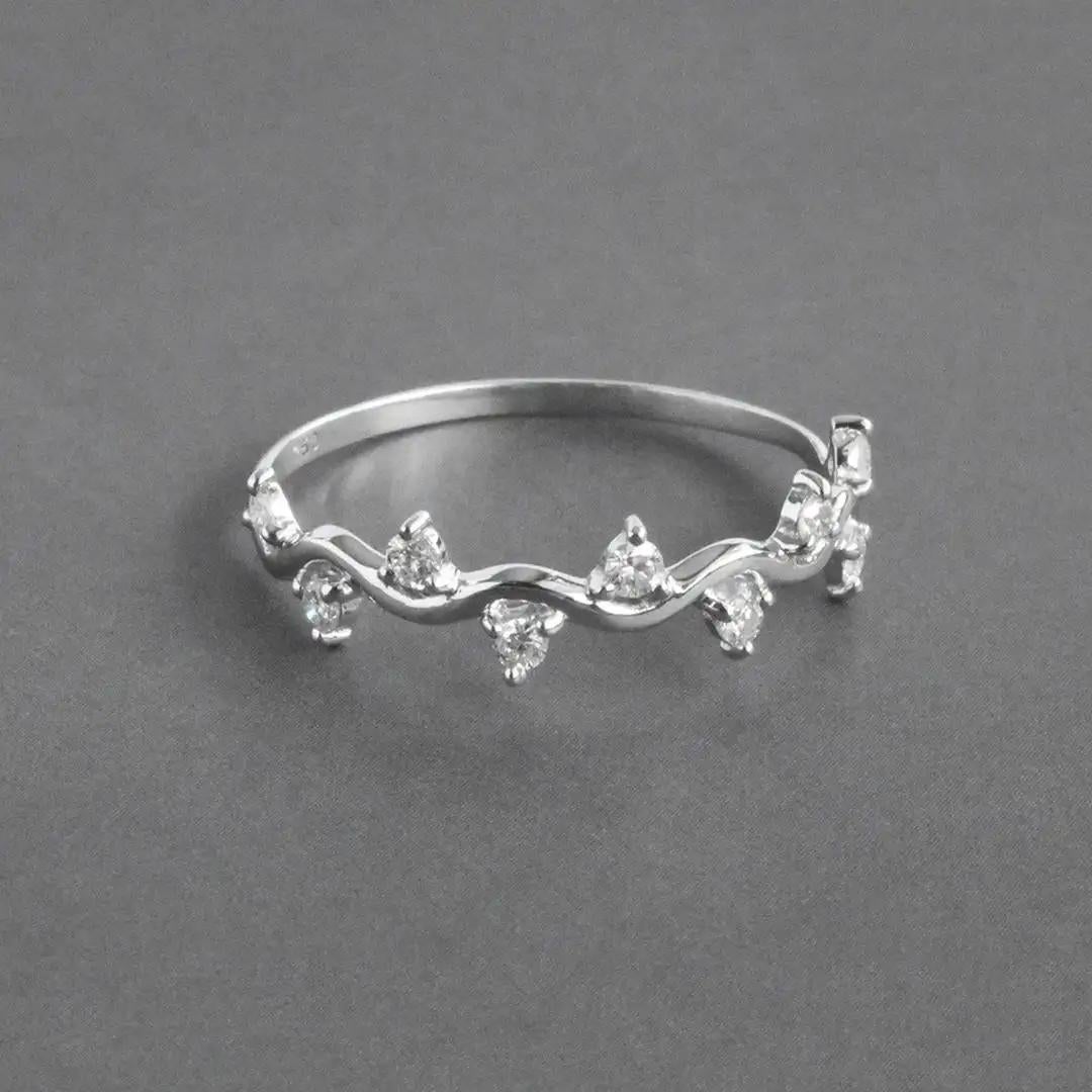 For Sale:  18k Gold Diamond Ring Cluster Diamond Ring Half Eternity Gift Ring 5
