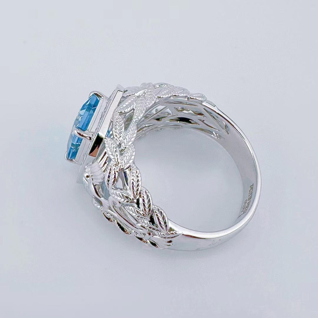 Anillo de diamantes de oro de 18 quilates con aguamarina Super Santa María certificada por el Gremio de 3,20 quilates

Piedras de aguamarina Santa María: 3,20ct
Diamantes: 0,513ct
Peso total: 10,84 gramos

Este anillo de oro de 18 quilates se centra