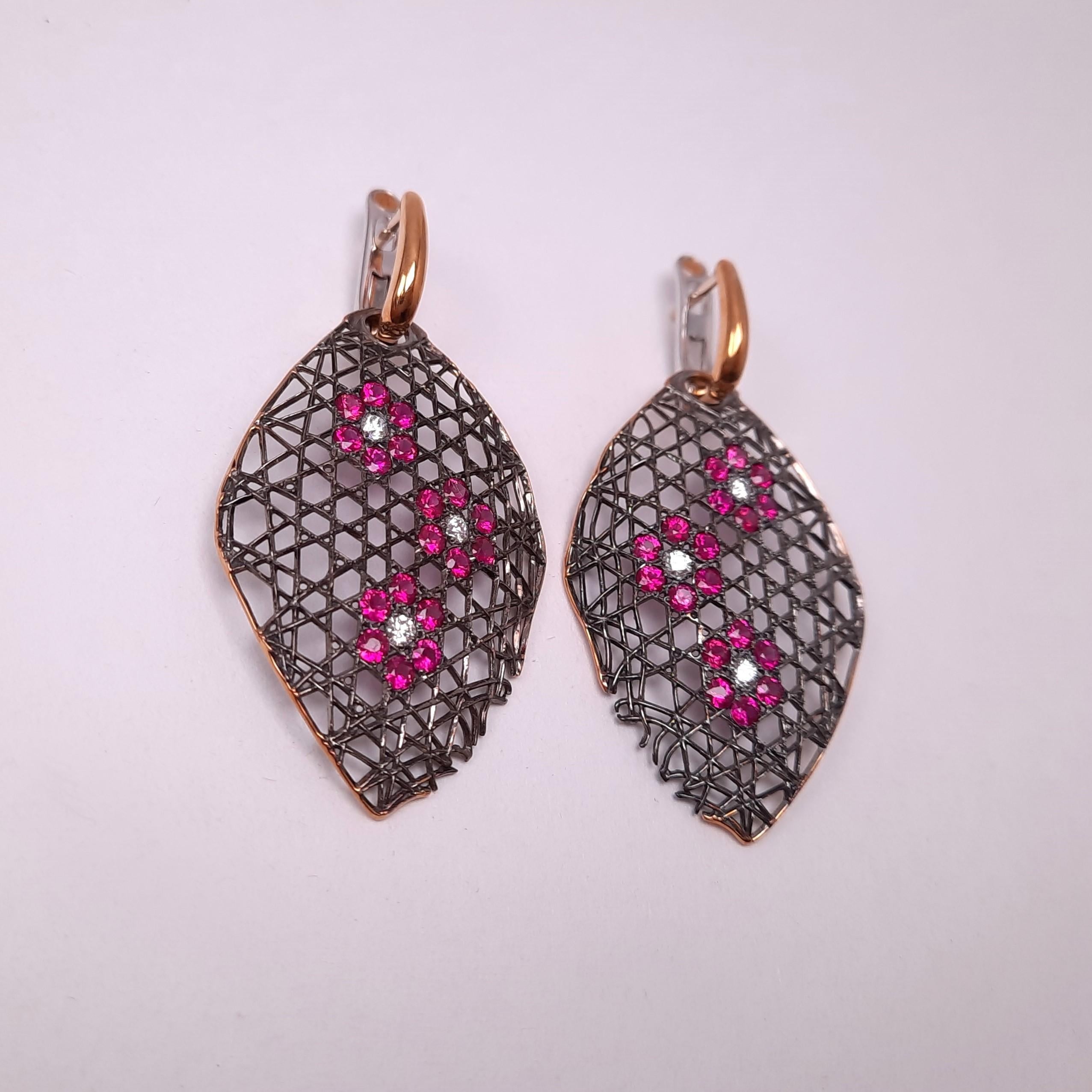 Contemporary 18K Gold Diamond Ruby Dangling Earrings For Sale