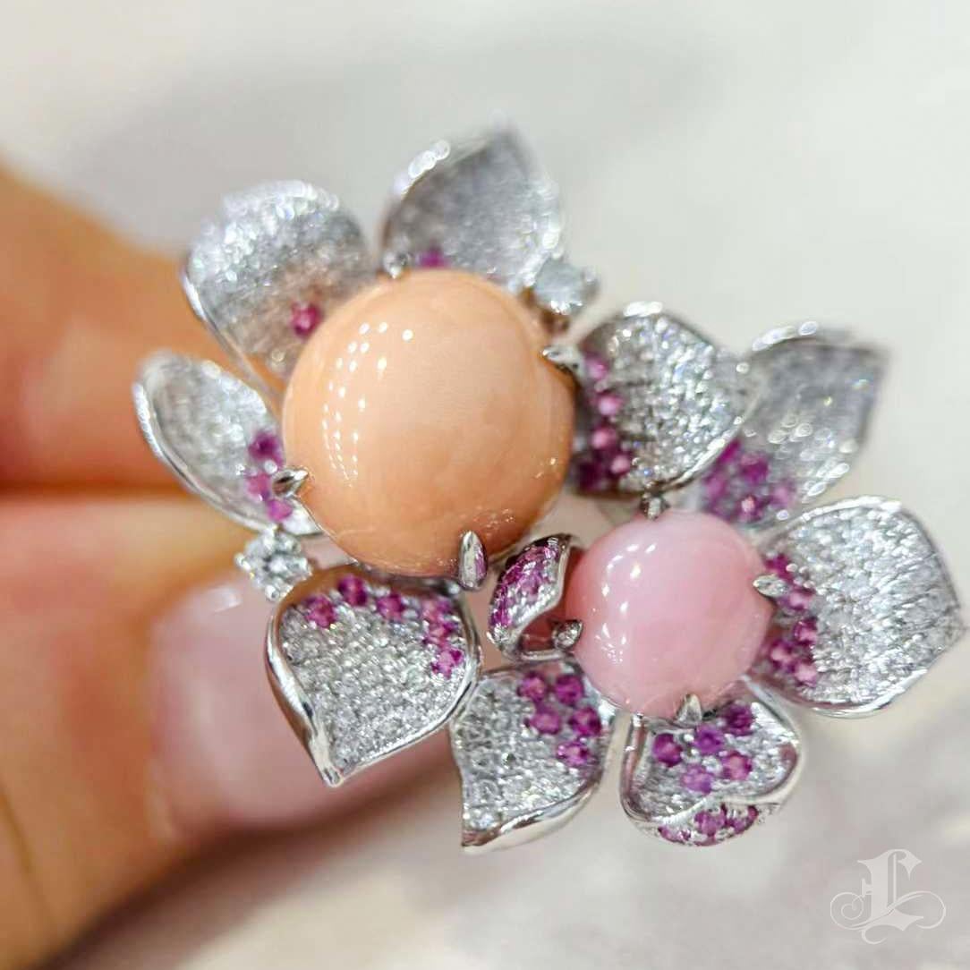 Non taillé 【Conchéa】Bague fleurie en perles de conque du jardin du crépuscule - 11.02ct
