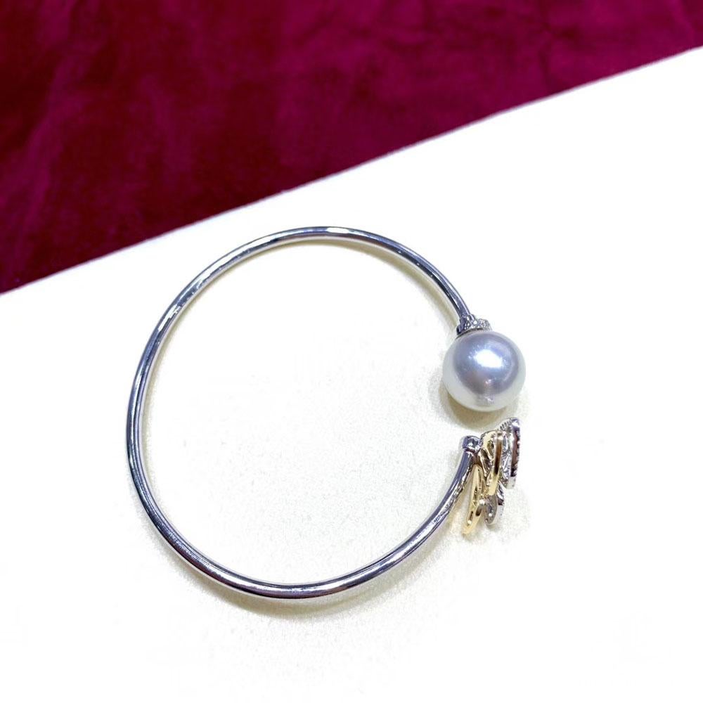 【Vine Symphony】Butterfly Whim South Sea Pearl & Sapphire Diamond Open Bangle For Sale 3