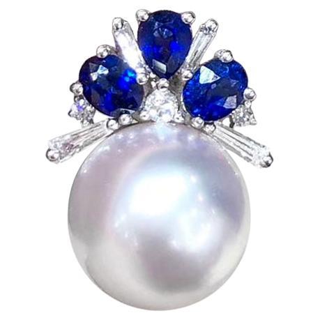 【Crown Radiance】Royal Bloom Aurora Pendentif en perles des mers du Sud, saphirs et diamants