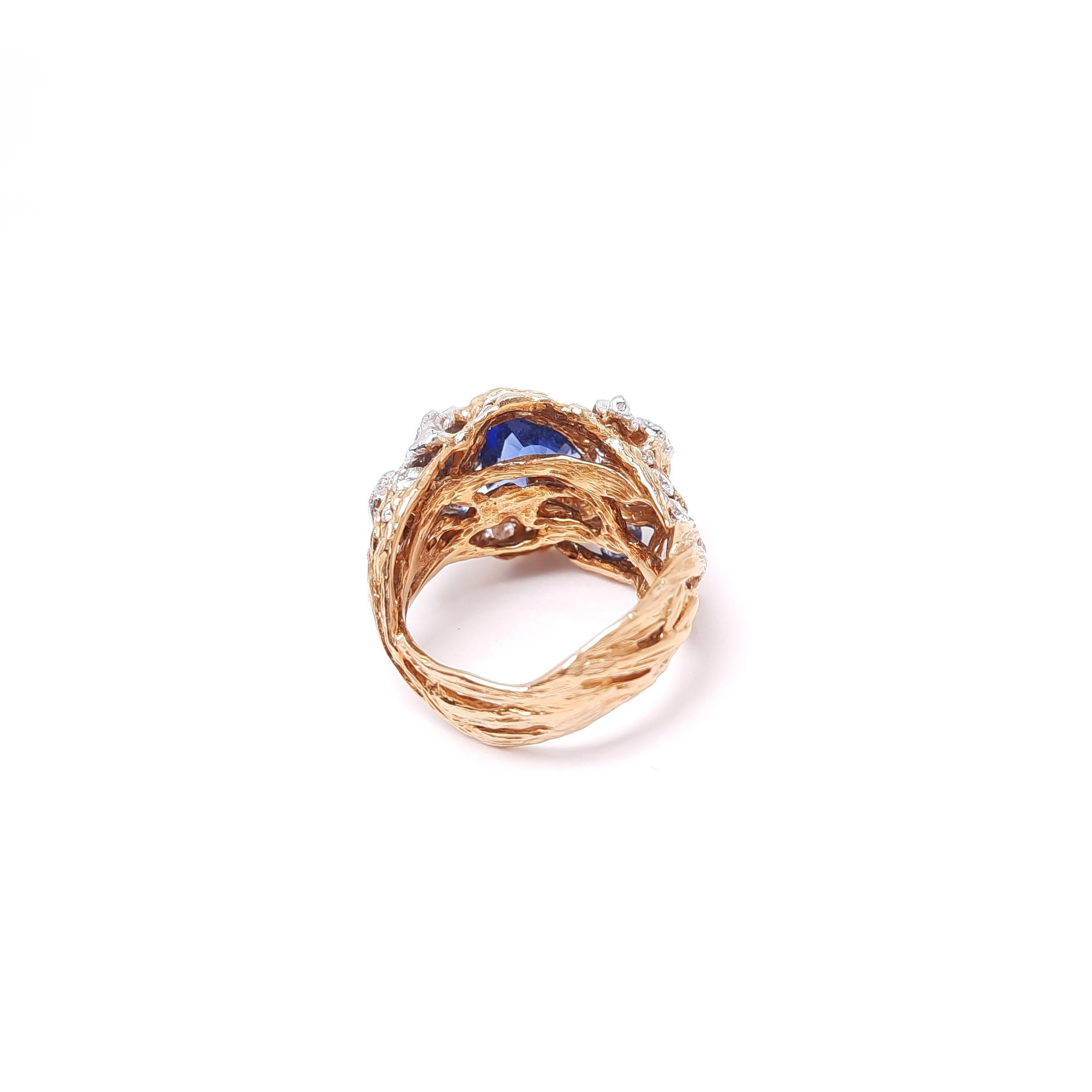 Contemporary 18K Gold Diamond Sapphire Handmade Ring For Sale