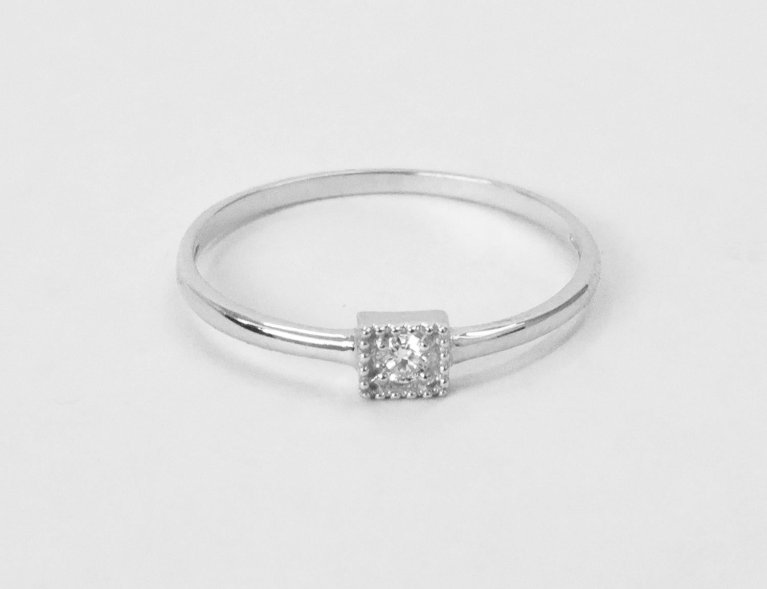 For Sale:  18k Gold Diamond Solitaire Ring Square Diamond Engagement Ring 6