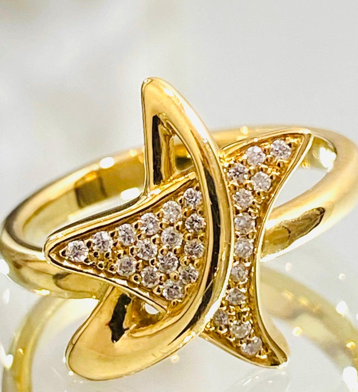 Brilliant Cut 18k Gold & Diamond Star Ring For Sale