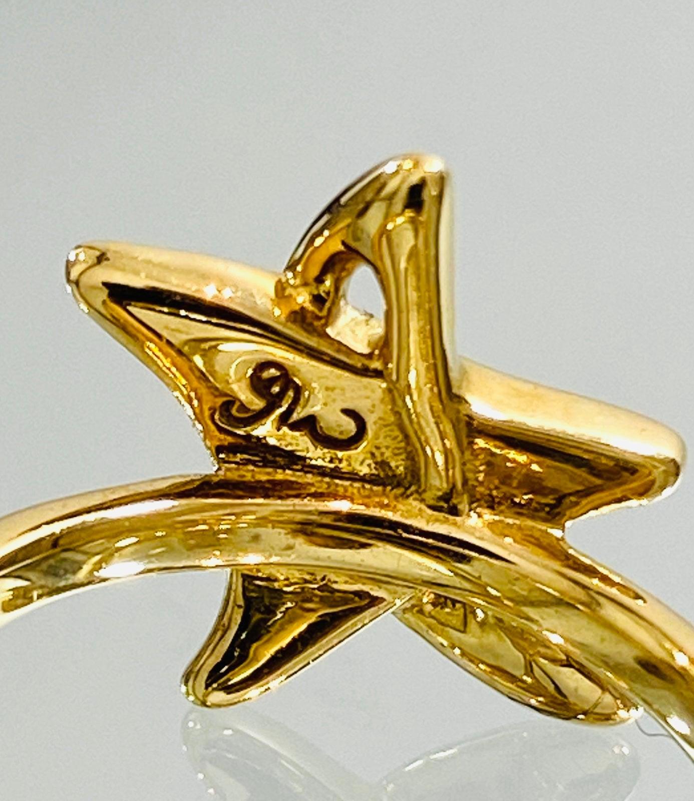 18k Gold & Diamond Star Ring For Sale 2