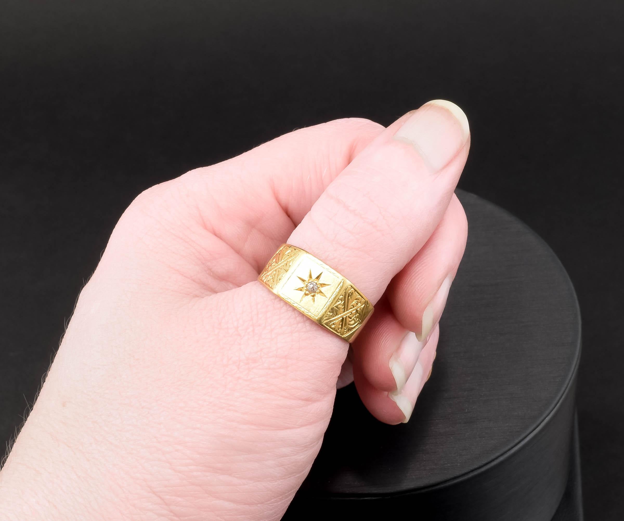 18K Gold Diamond Star Signet Ring with Engraved Shoulders, hallmarked 1929 In Good Condition In Danvers, MA