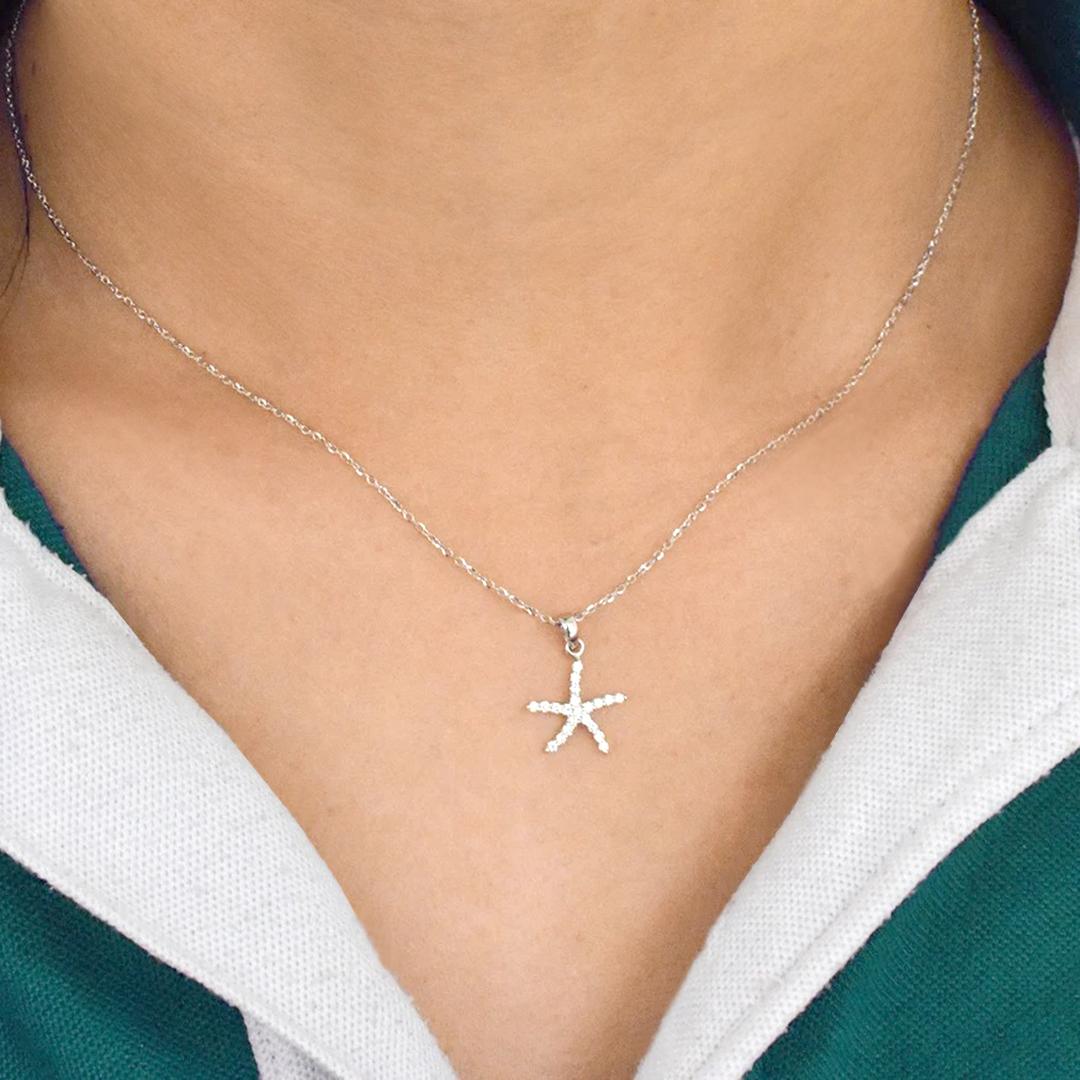 18k Gold Diamond Starfish Necklace Nautical Starfish Charm Pendant For Sale 1