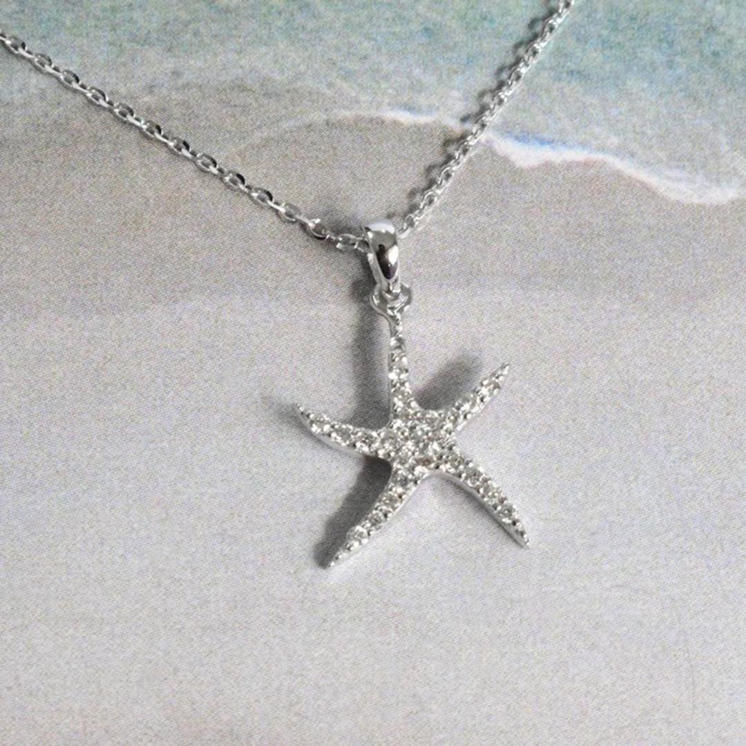 Round Cut 18k Gold Diamond Starfish Necklace Ocean Nautical Sea Beach Jewelry For Sale