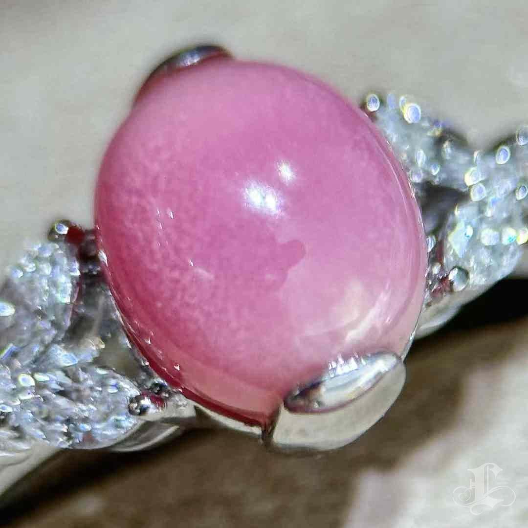 Uncut 【Conchéa】Flame Petal Bloom Conch Pearl & Diamond Ring — 2.8ct For Sale