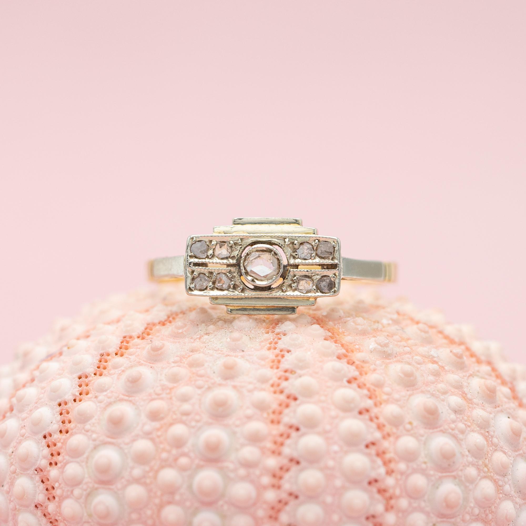 For sale is this lovely small Rose Cut diamond ring. This Tank ring is made in 18 karat Yellow gold and marked with a 18K mark. This type of ring is called a Tank ring thanks to to the Tanks of the Second World War. These tank rings where mostly