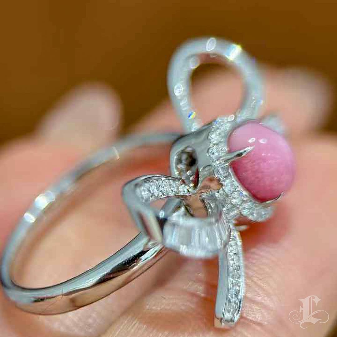 Donna Conchéa】 Gioiello di perle Akoya e conchiglia convertibile a 4 vie Ribbon Bloom - 1,39ct in vendita