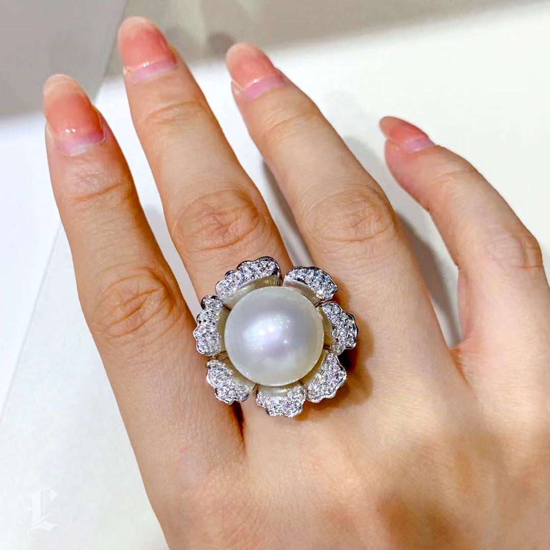 【Vine Symphony】Convertible Blossom South Sea Pearl Diamond Statement Jewelry For Sale 4
