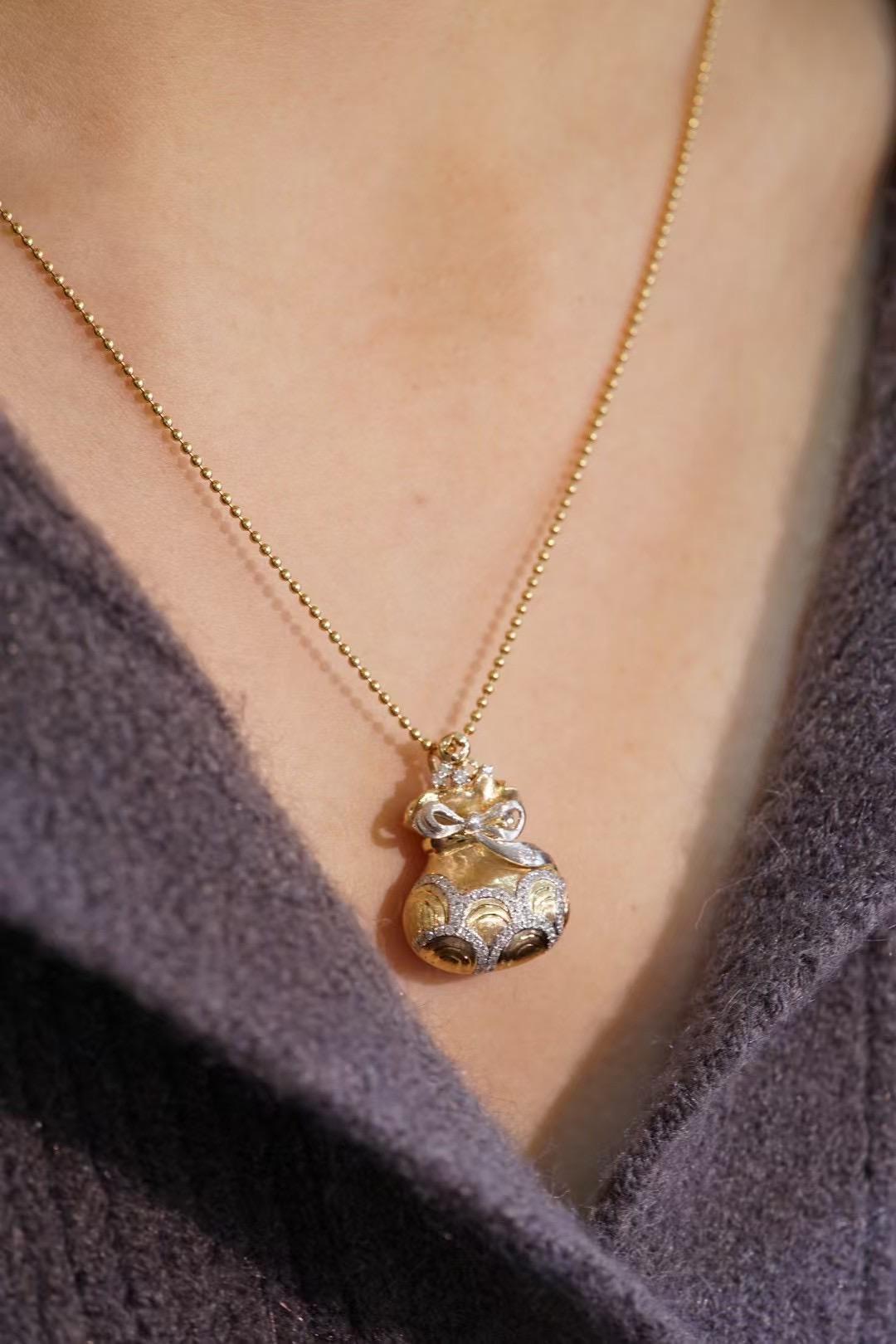 Collana con ciondolo 