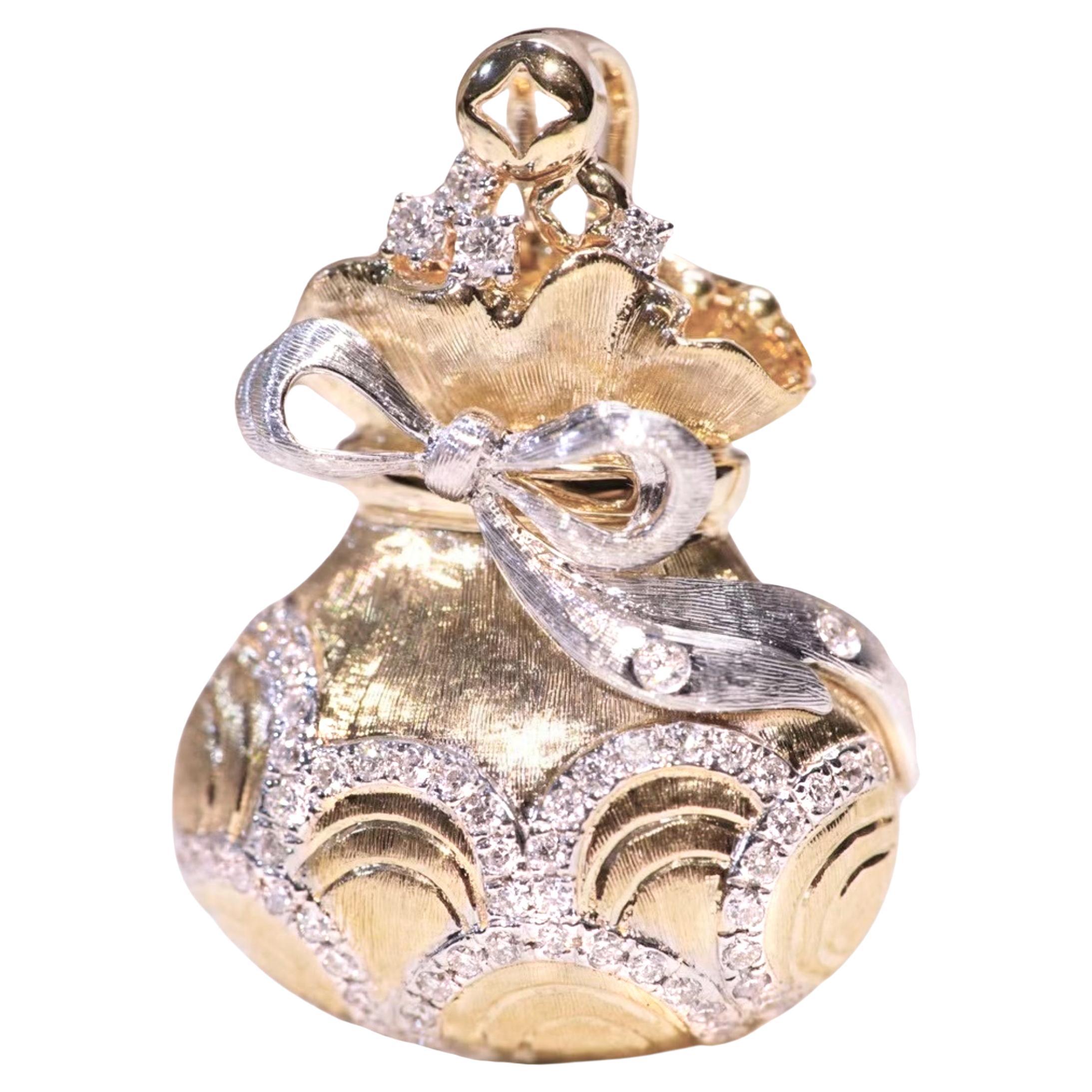 Collana con ciondolo "Borsa del tesoro" con diamanti in oro 18K in vendita