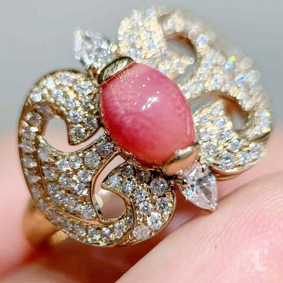 【Conchéa】Flaming Grace Vintage Conch Pearl & Diamond Ring — 1.65ct For Sale 3